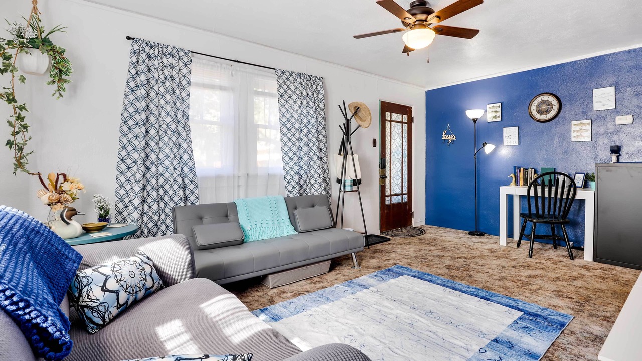 Photo of Livingroom in Craig