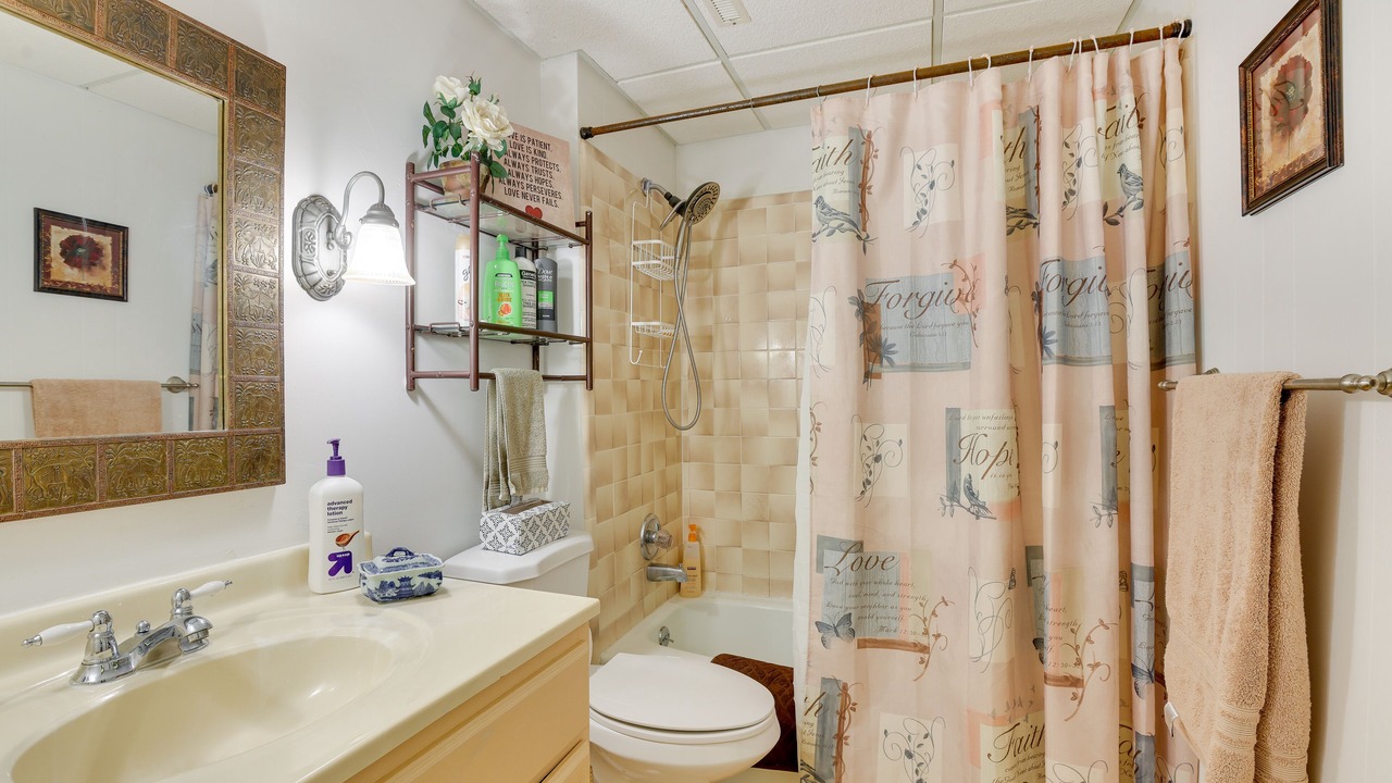Photo of Bathroom in Fort Calhoun