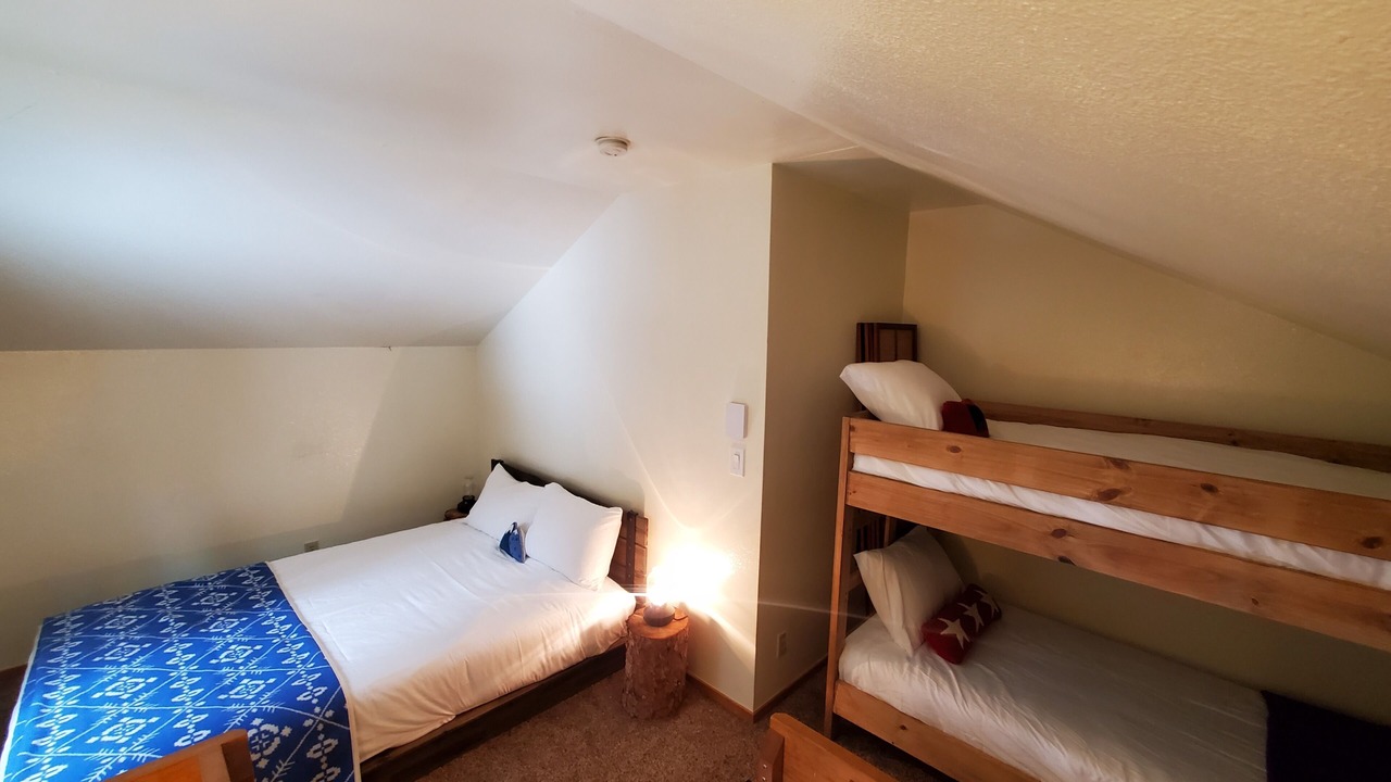 Photo of Bedroom in Twin Lakes