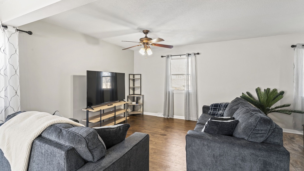 Photo of Livingroom in Baldwin City