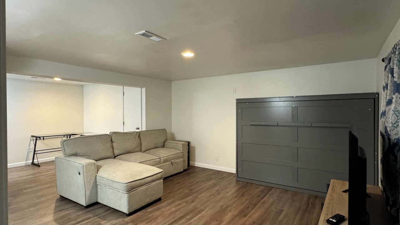 Photo of Livingroom in Baldwin City