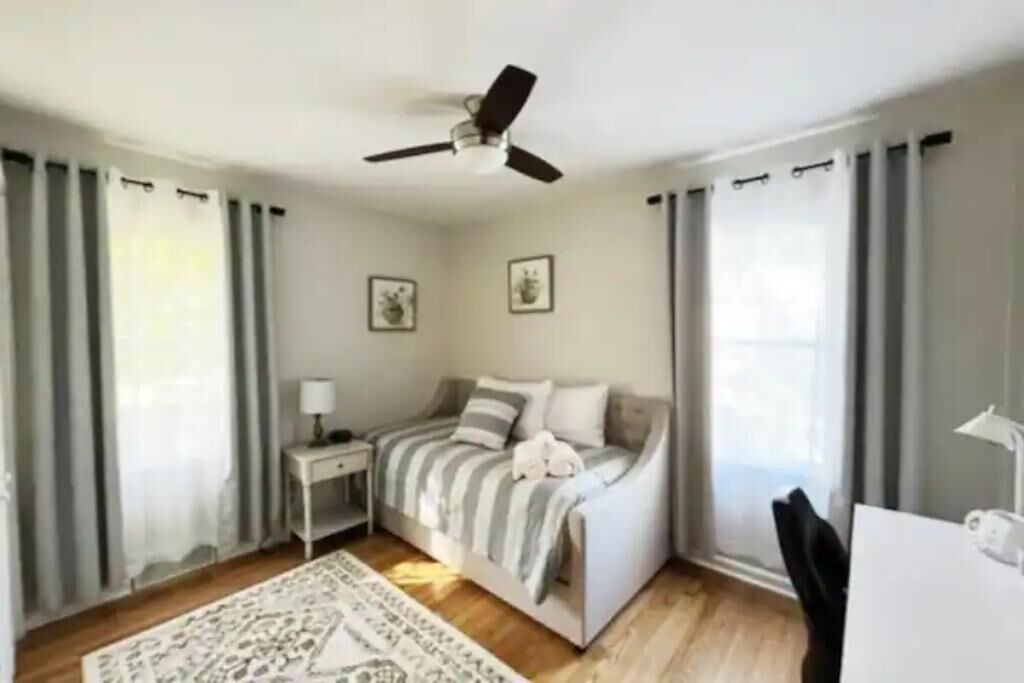 Photo of Bedroom in Prairie Village