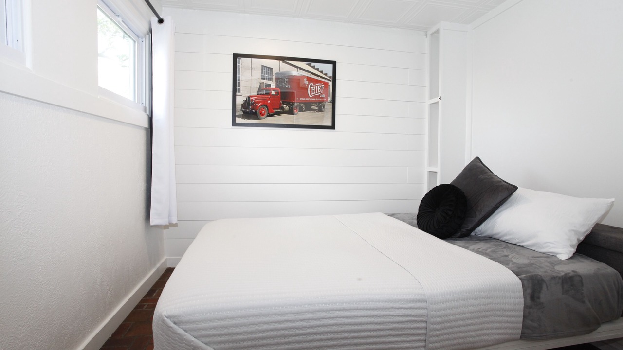 Photo of Bedroom in South Kansas City