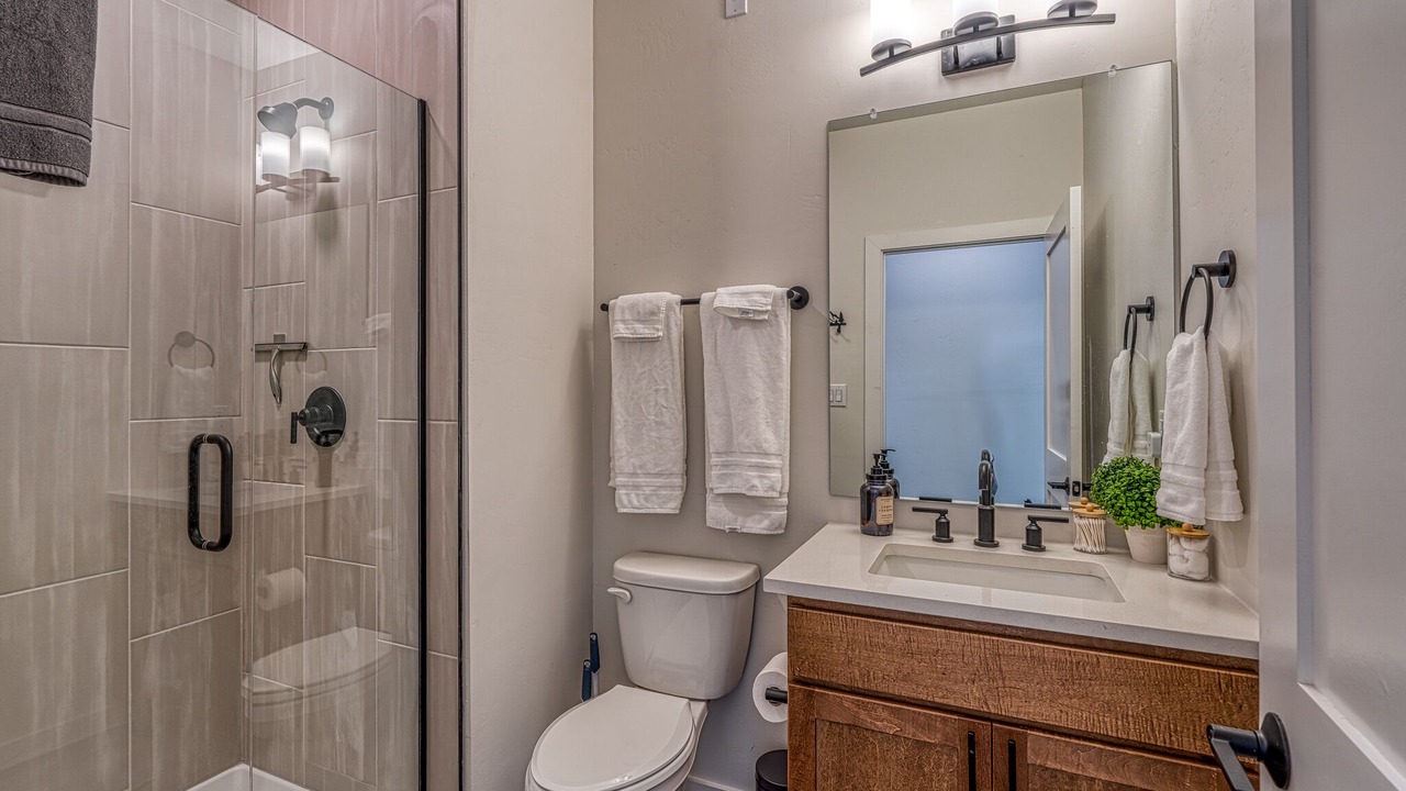 Photo of Bathroom in Red River