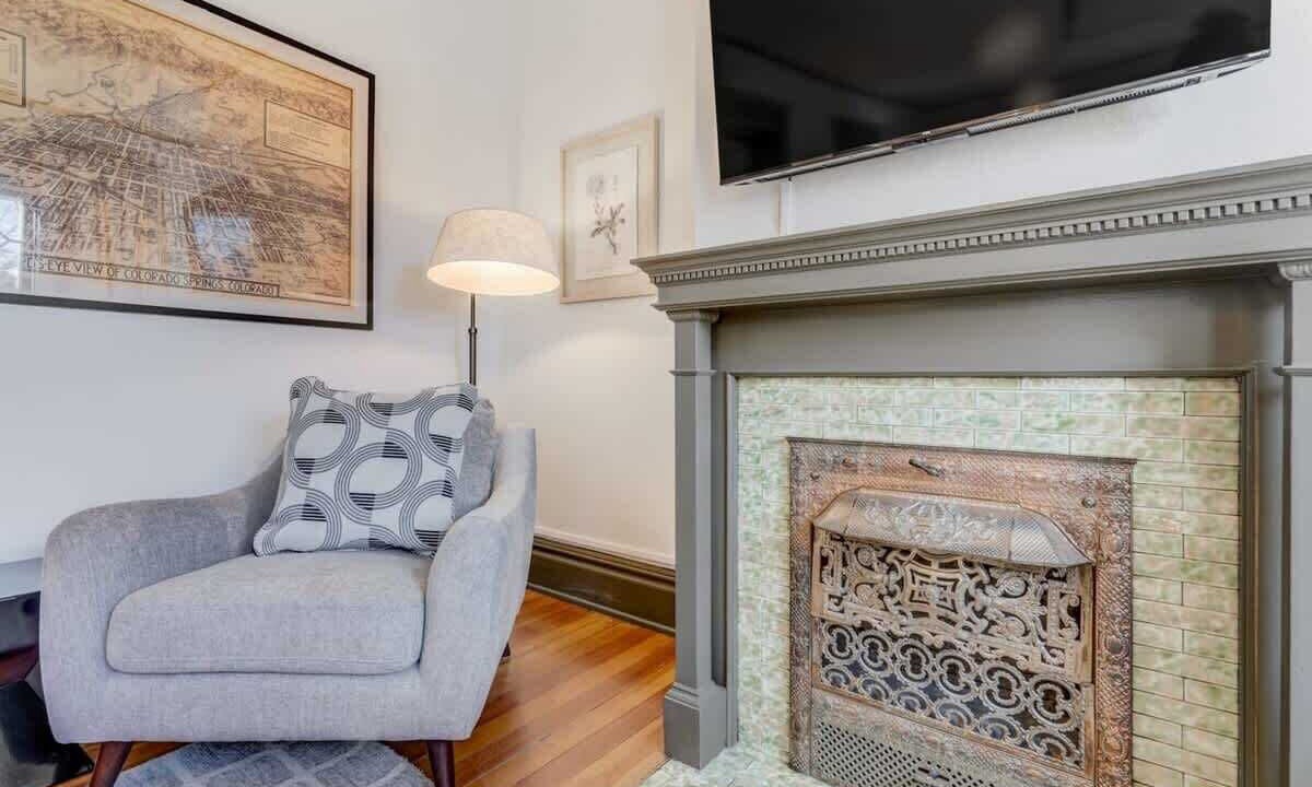 Photo of Livingroom in Old North End