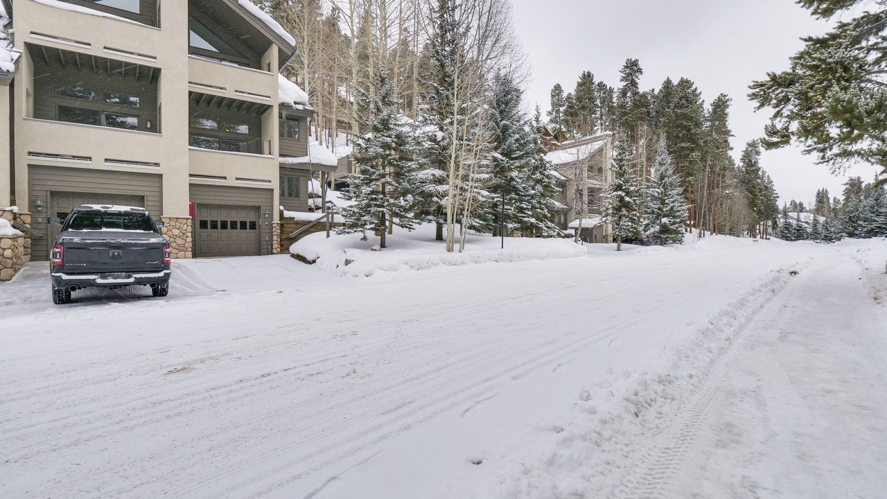 Photo of Outdoor in Peak 9