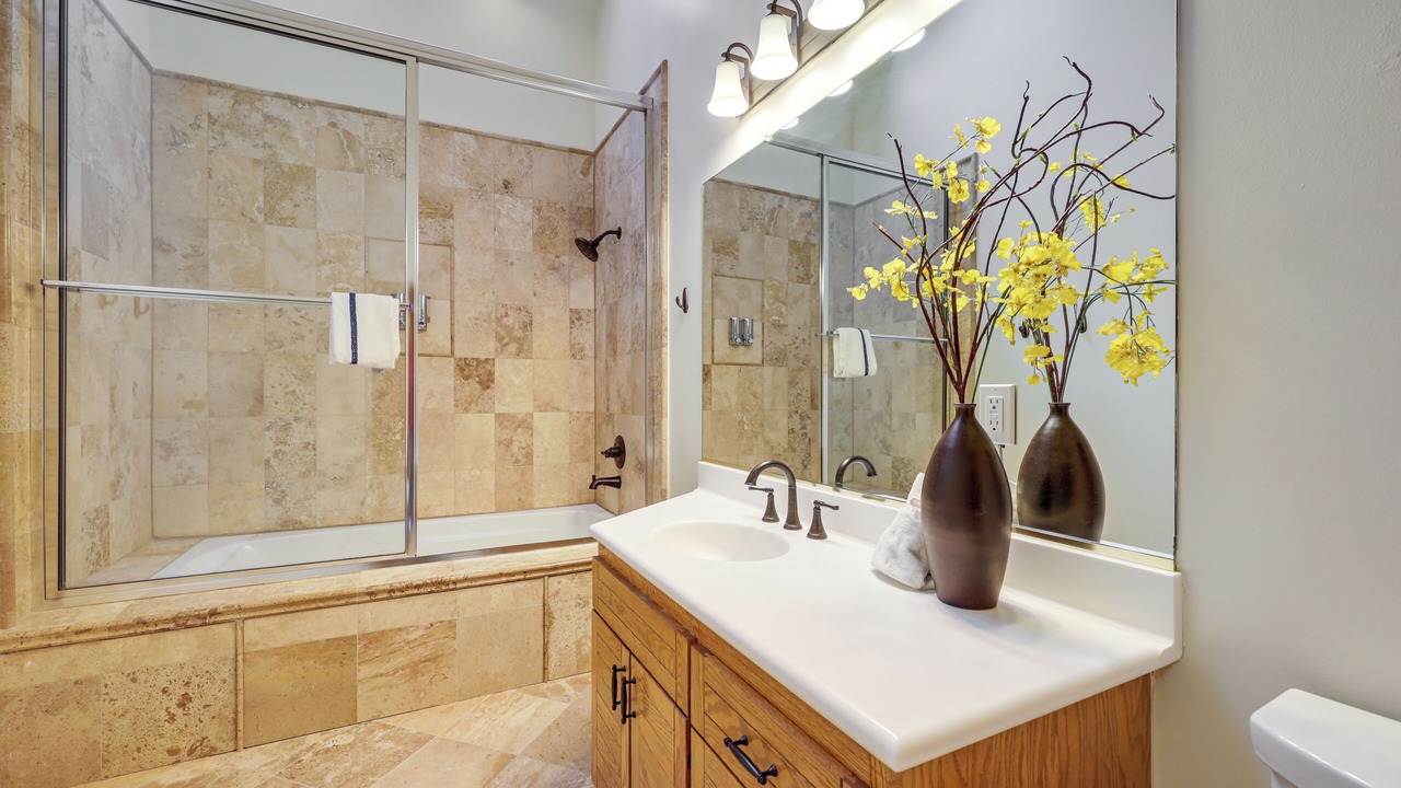 Photo of Bathroom in Peak 9