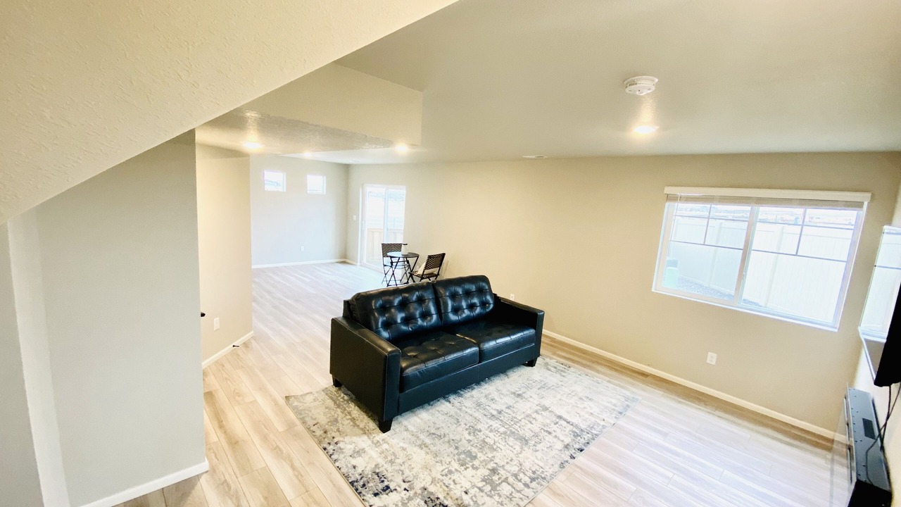 Photo of Livingroom in Erie