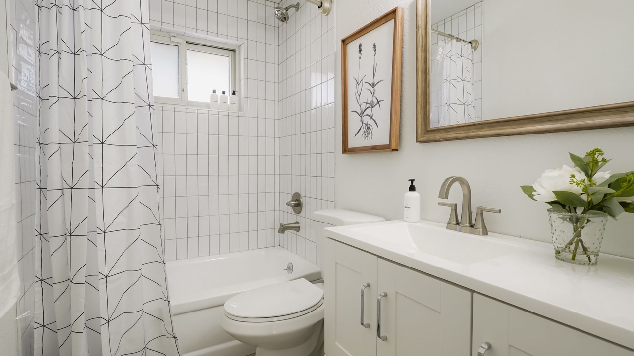Photo of Bathroom in Allendale Area