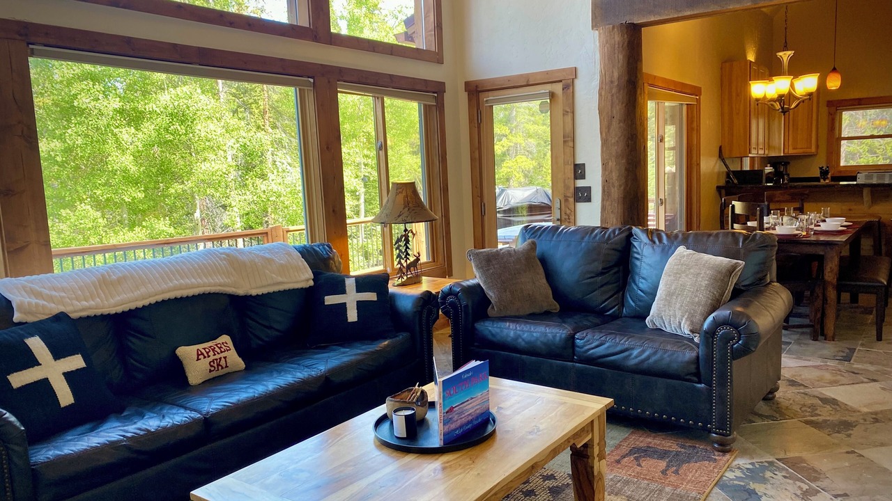 Photo of Livingroom in Valley of the Sun