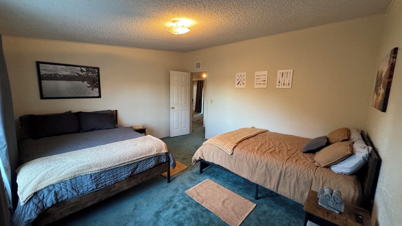Photo of Bedroom in Navajo Dam