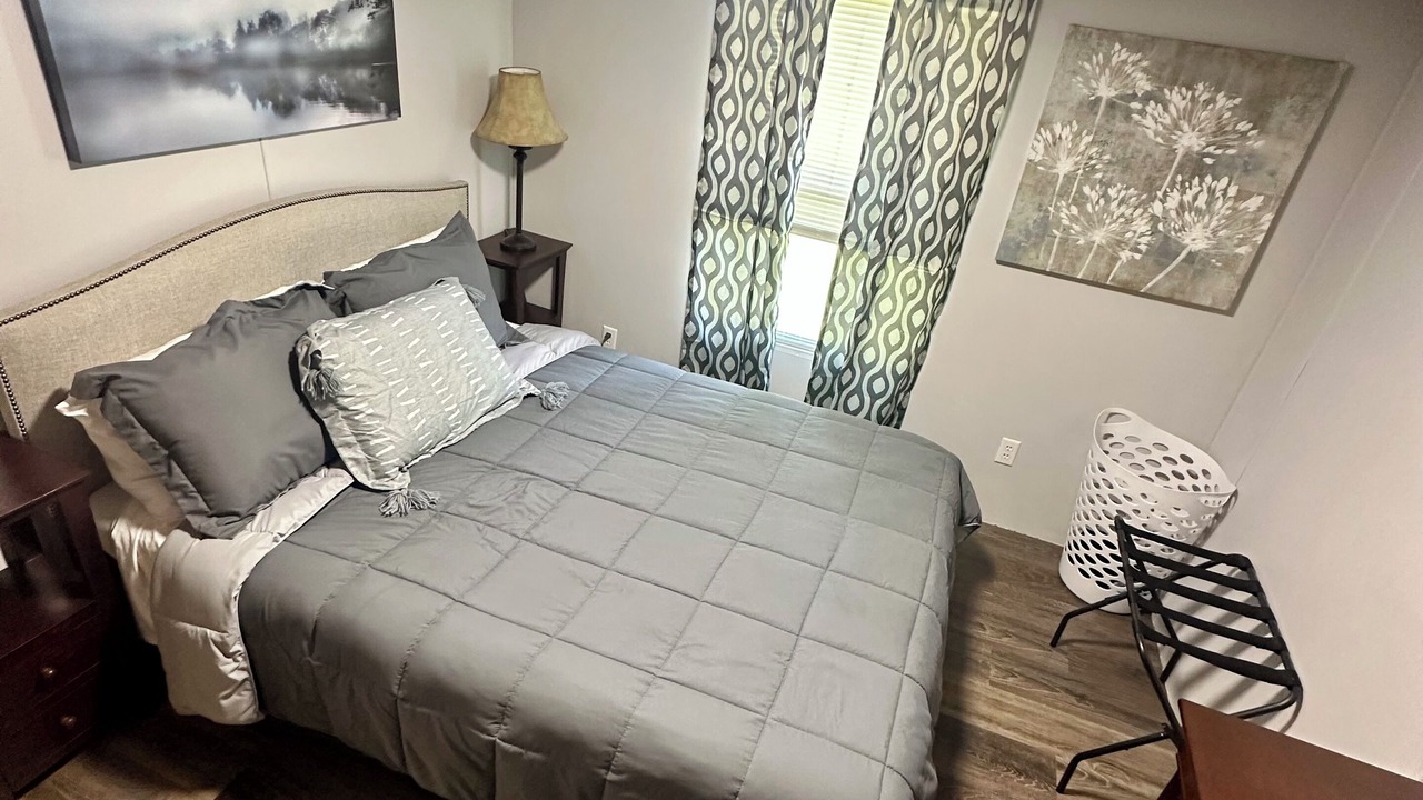 Photo of Bedroom in Wyandotte