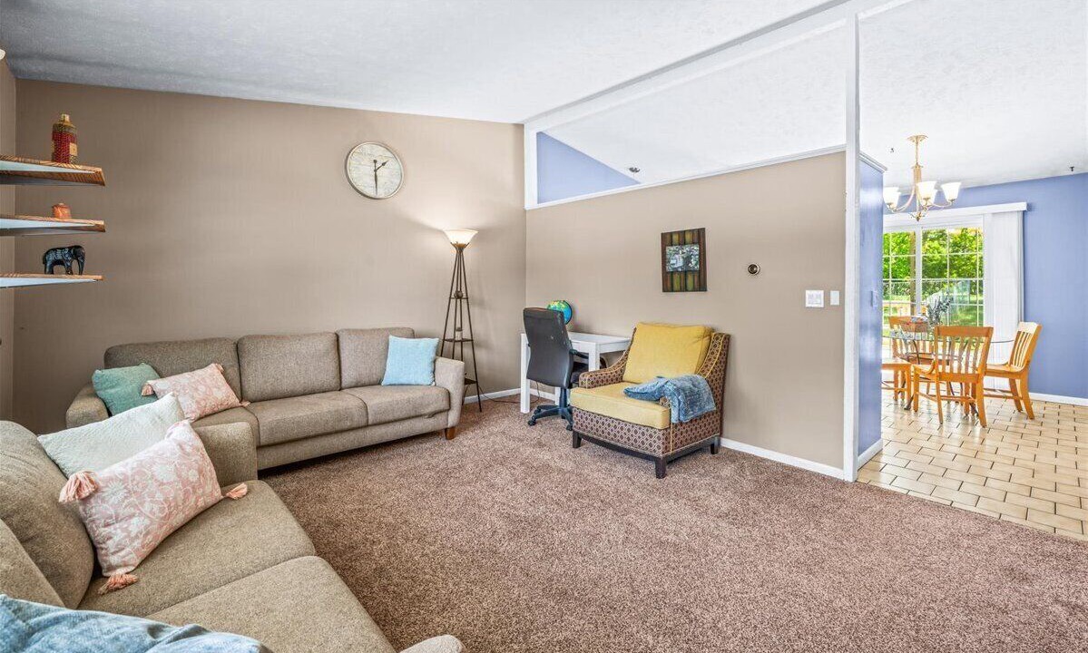 Photo of Livingroom in South Central Omaha