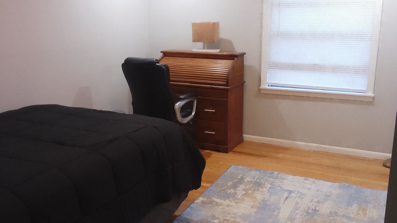 Photo of Bedroom in Raytown