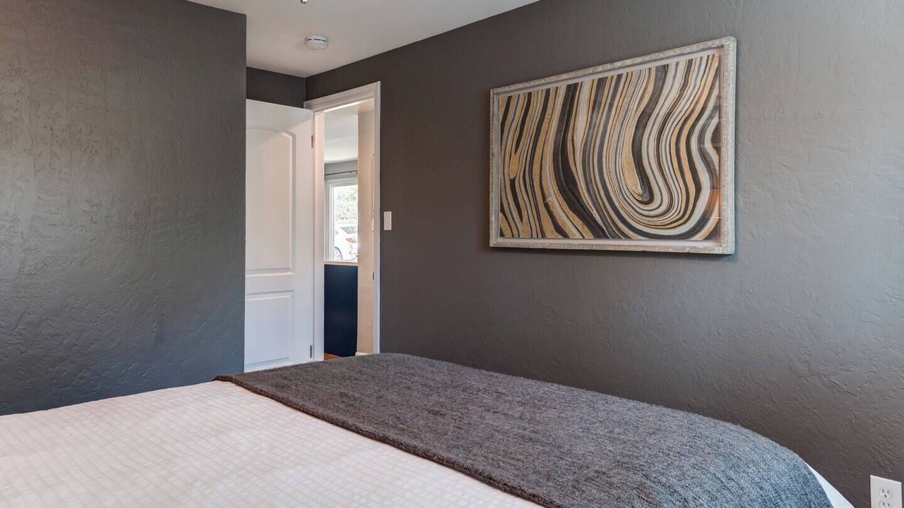 Photo of Bedroom in Rosedale