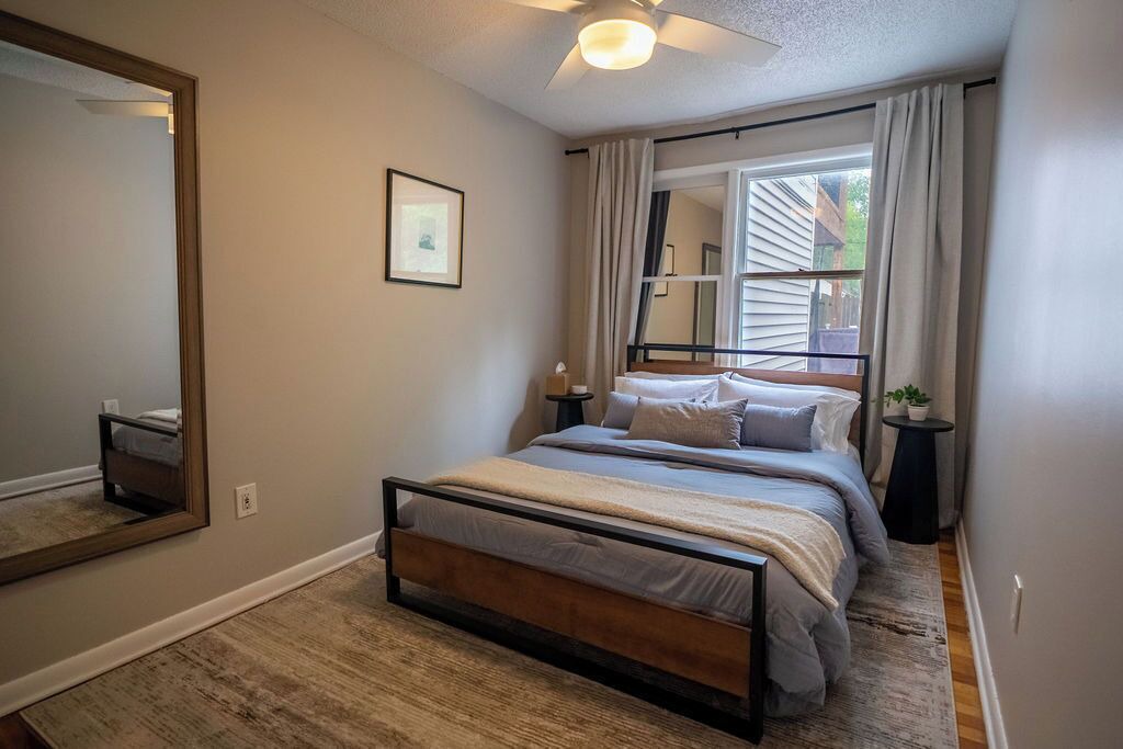 Photo of Bedroom in Lawrence