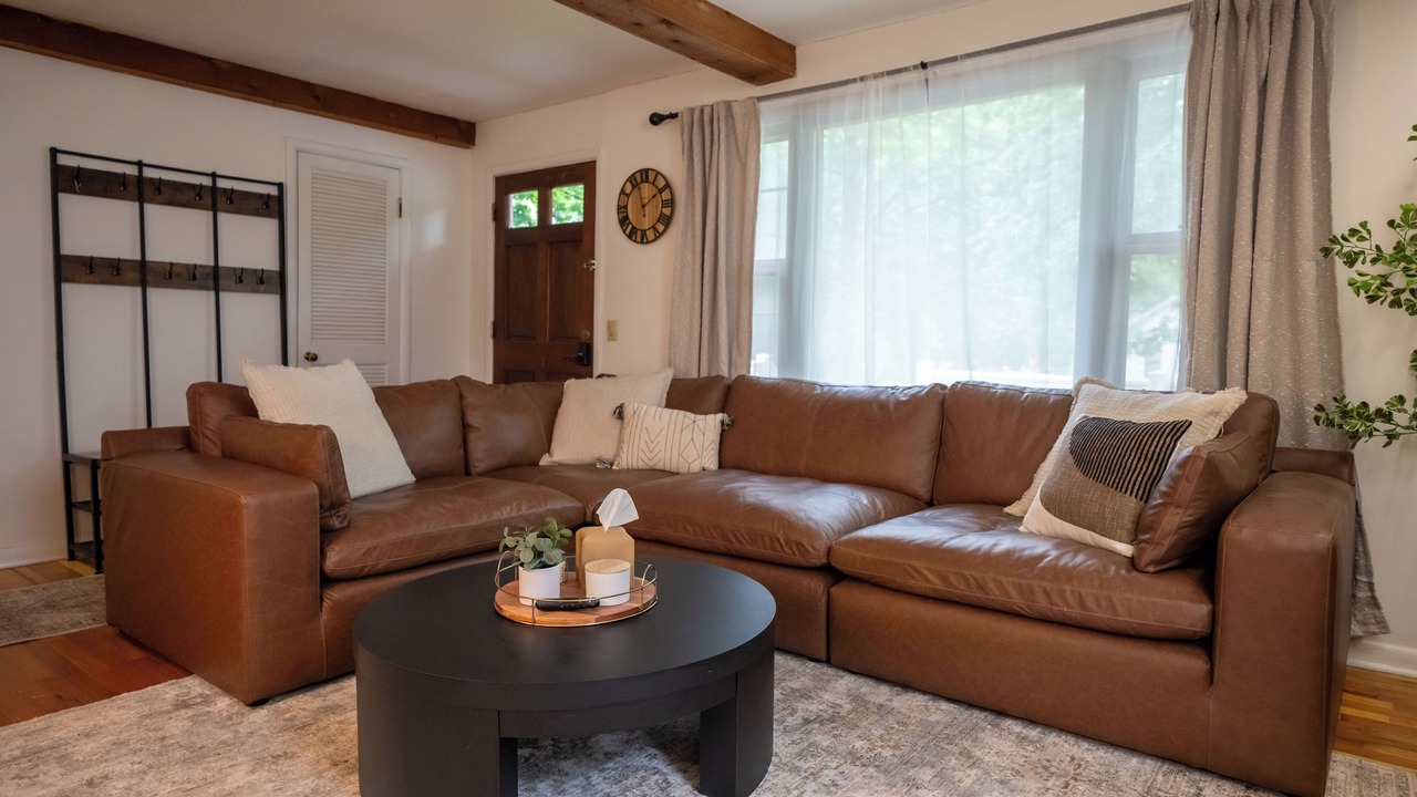 Photo of Livingroom in Lawrence