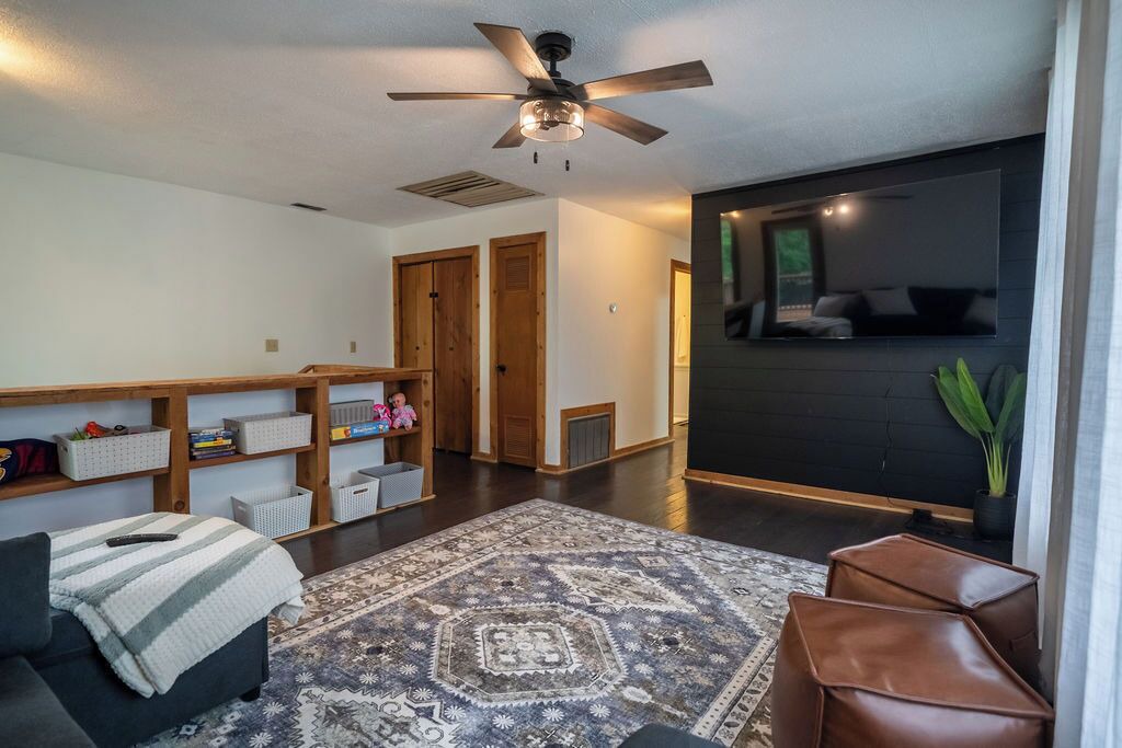Photo of Bedroom in Lawrence