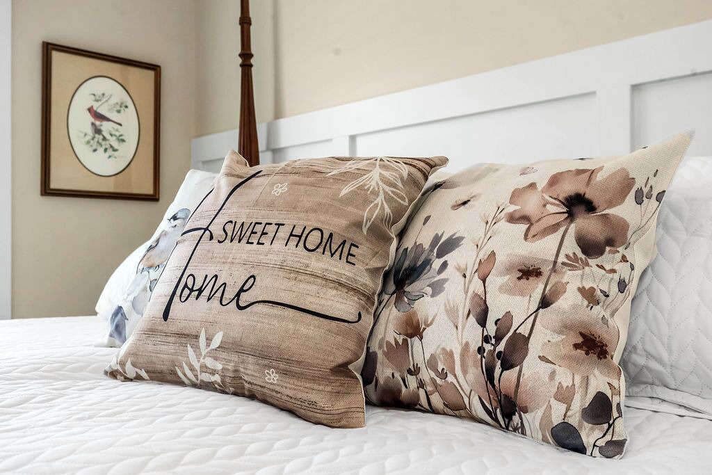 Photo of Bedroom in Linn Valley