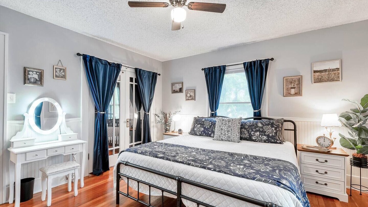 Photo of Bedroom in College Hill