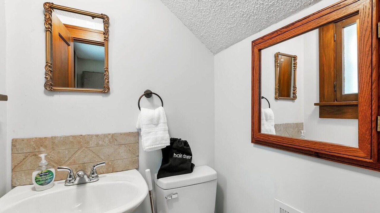 Photo of Bathroom in College Hill