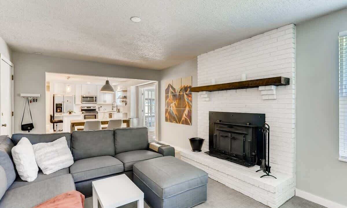 Photo of Livingroom in Louisville