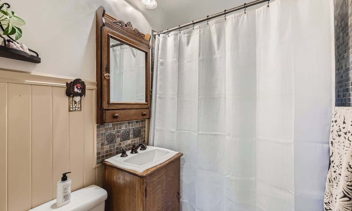 Photo of Bathroom in Newlands