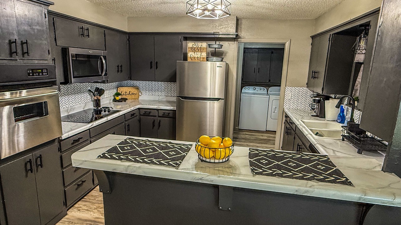 Photo of Kitchen in Seiling