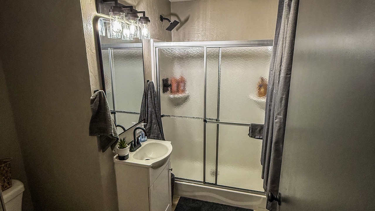 Photo of Bathroom in Seiling