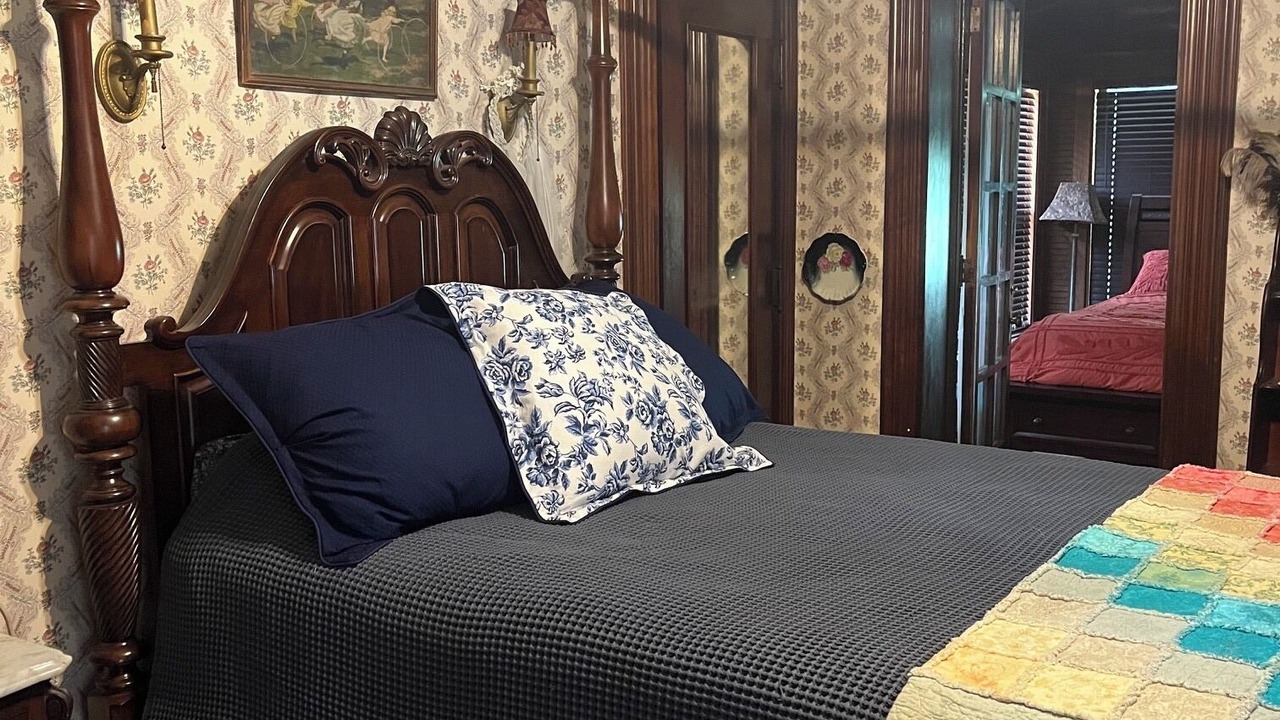 Photo of Bedroom in Near South