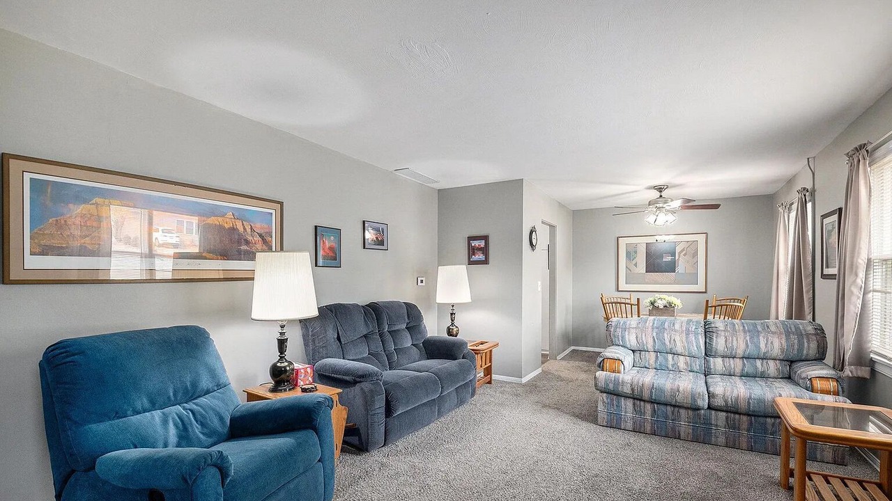 Photo of Livingroom in South Central Omaha
