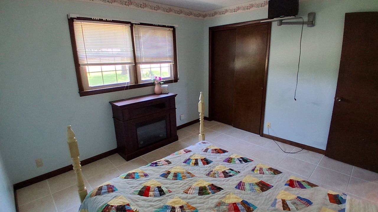 Photo of Bedroom in Iola