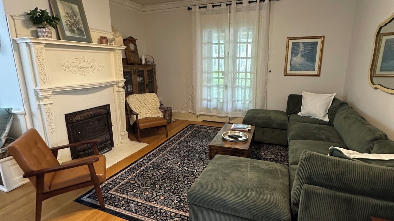 Photo of Livingroom in Cedar Rapids