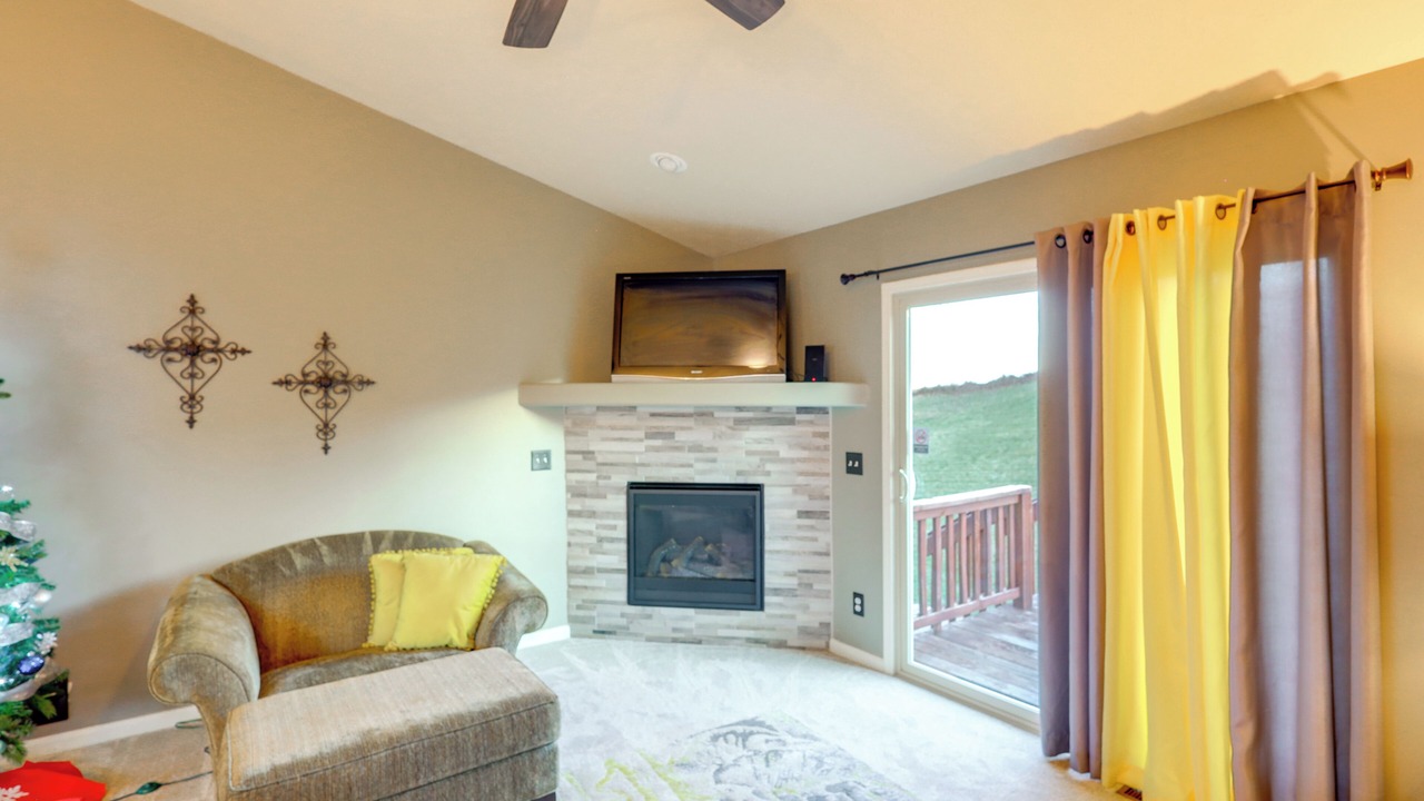 Photo of Livingroom in LaPlatte I