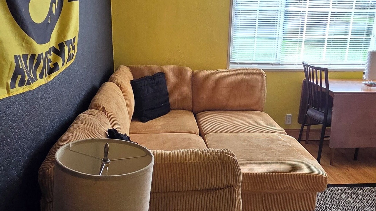 Photo of Livingroom in Iowa City