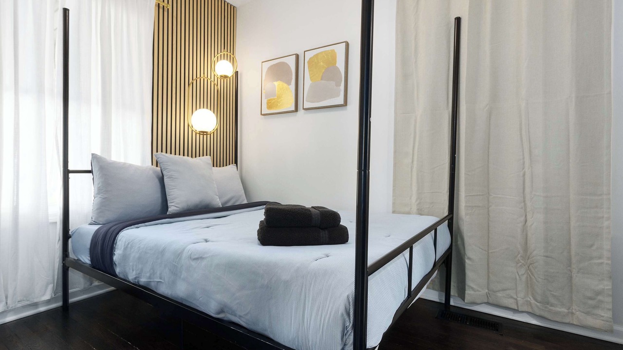 Photo of Bedroom in Rosedale