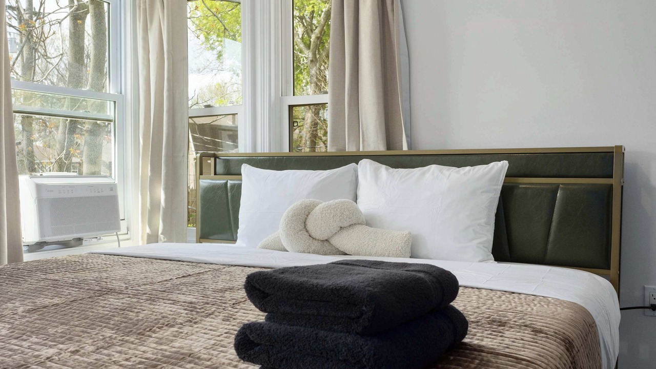 Photo of Bedroom in Rosedale