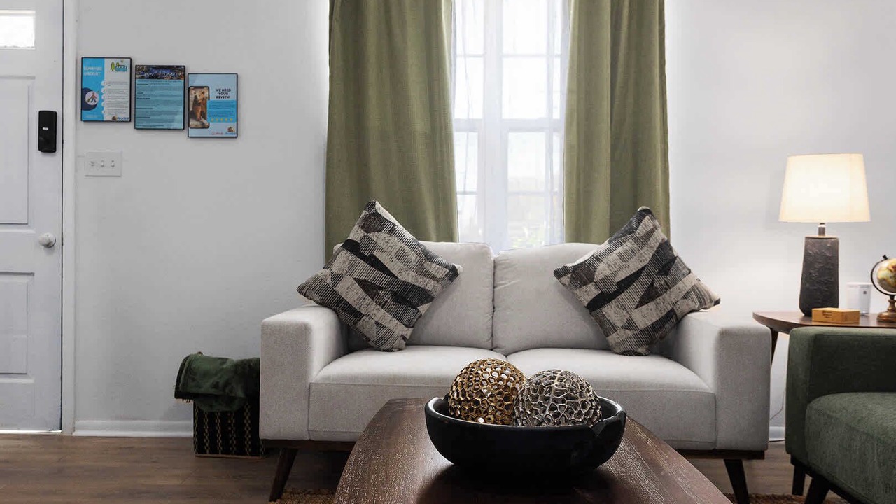 Photo of Livingroom in Lenexa