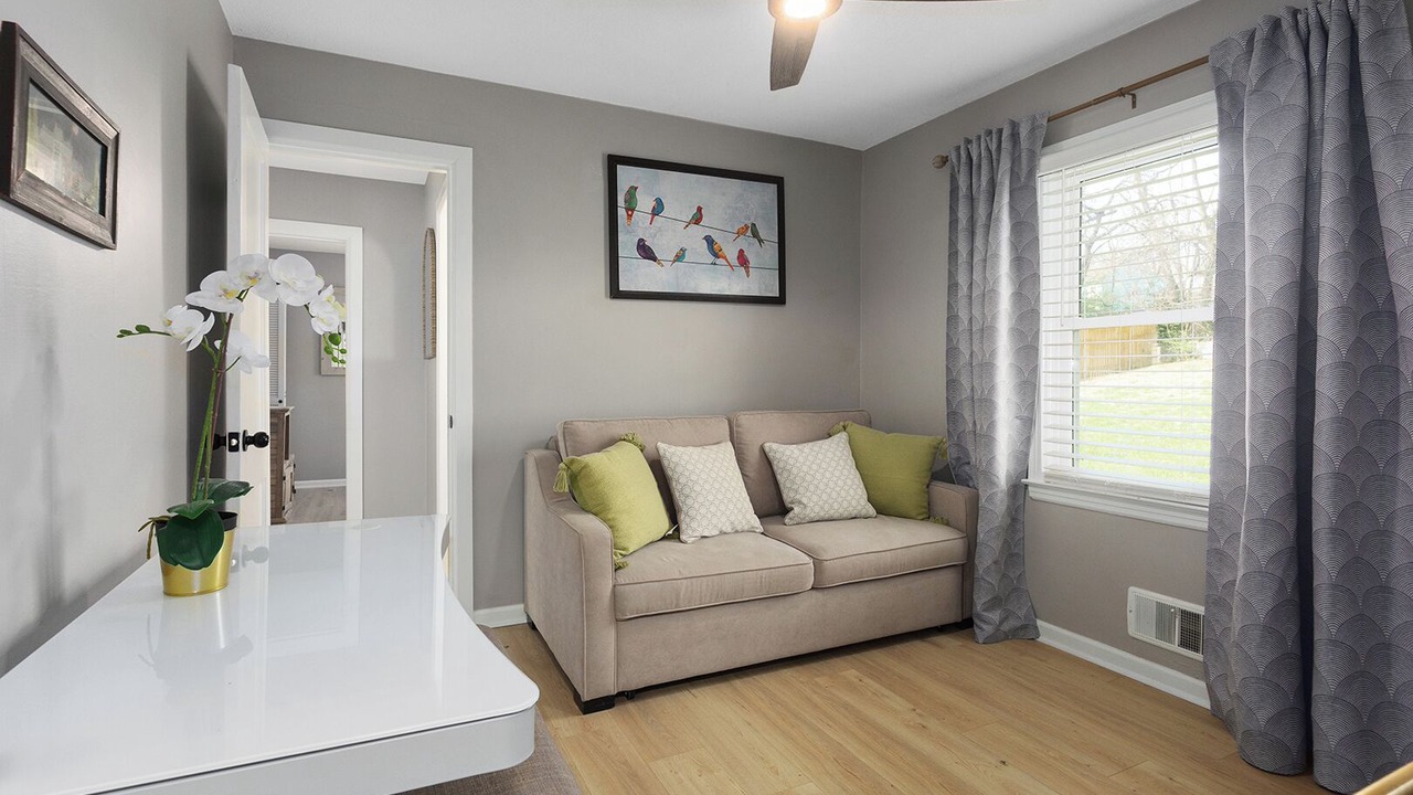 Photo of Livingroom in Rosedale