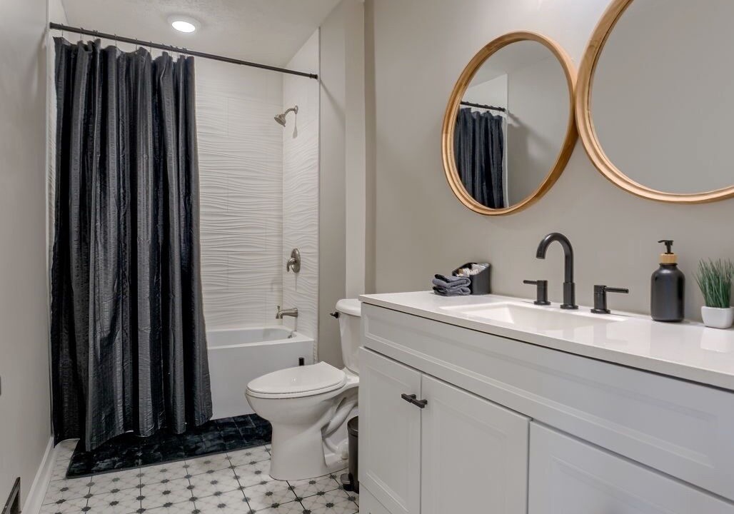 Photo of Bathroom in Dundee-Happy Hollow Historic District