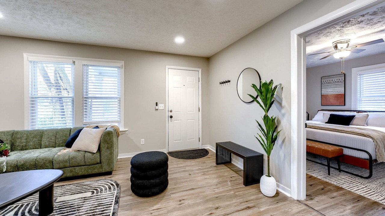 Photo of Livingroom in Dundee-Happy Hollow Historic District