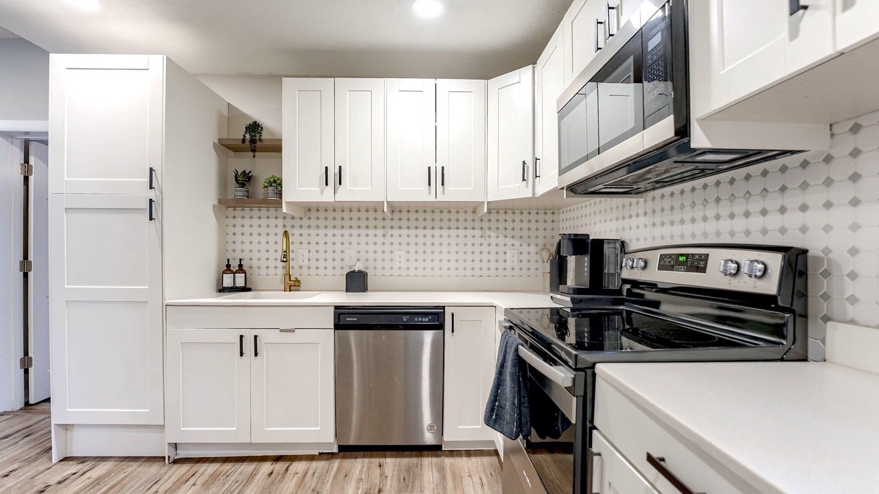 Photo of Kitchen in Dundee-Happy Hollow Historic District