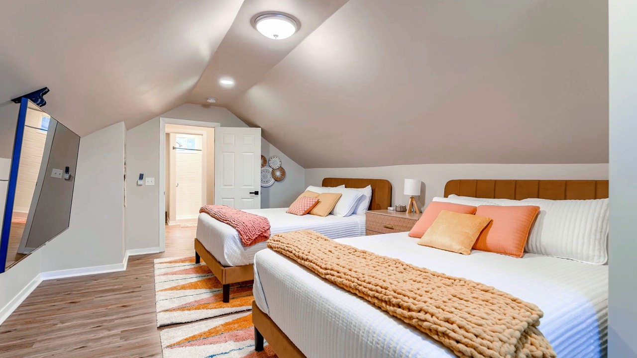 Photo of Bedroom in Dundee-Happy Hollow Historic District
