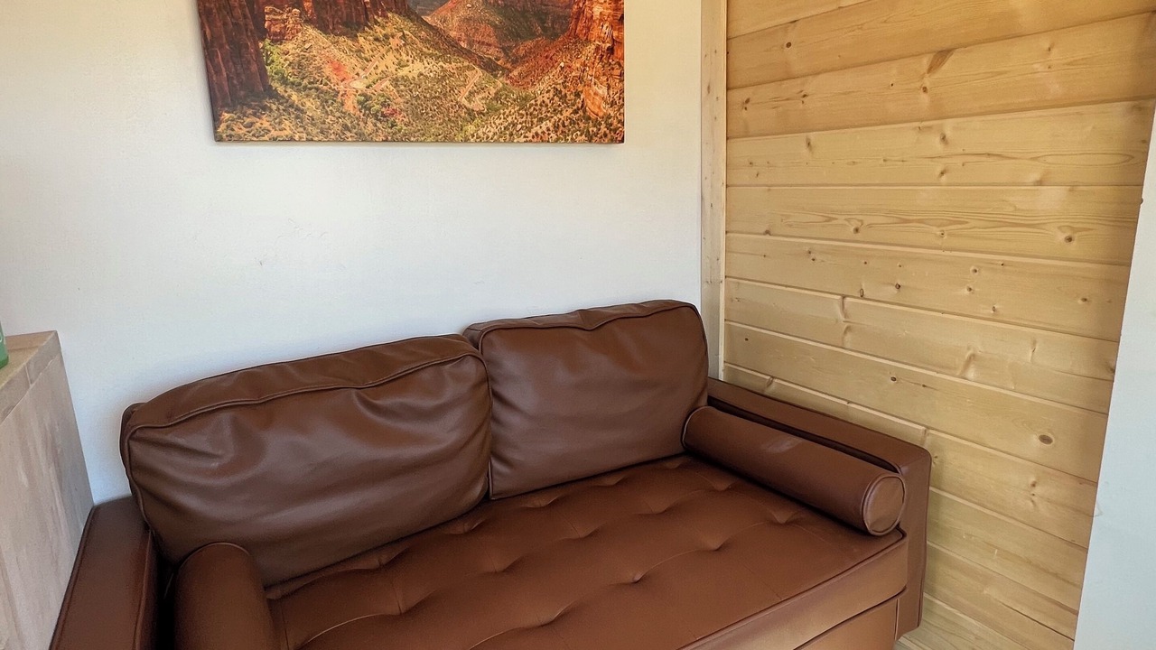 Photo of Livingroom in Hildale