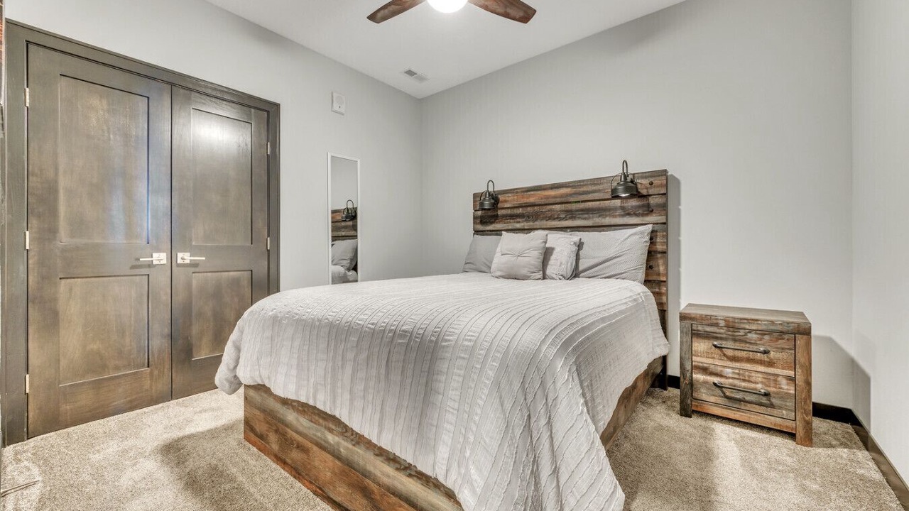 Photo of Bedroom in Arnolds Park