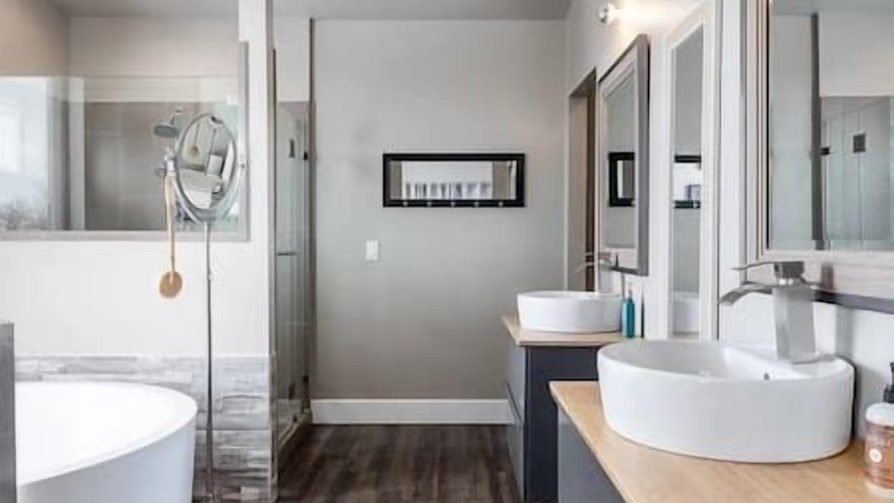 Photo of Bathroom in Eden
