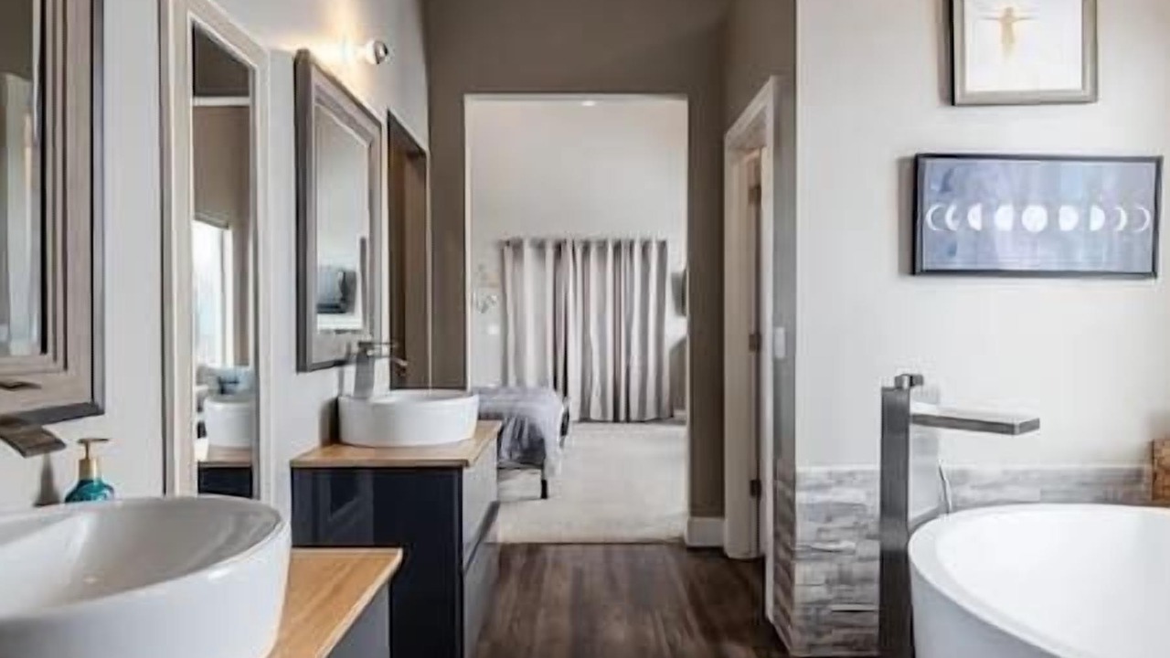 Photo of Bathroom in Eden