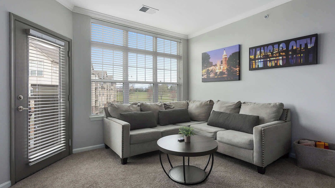 Photo of Livingroom in Overland Park