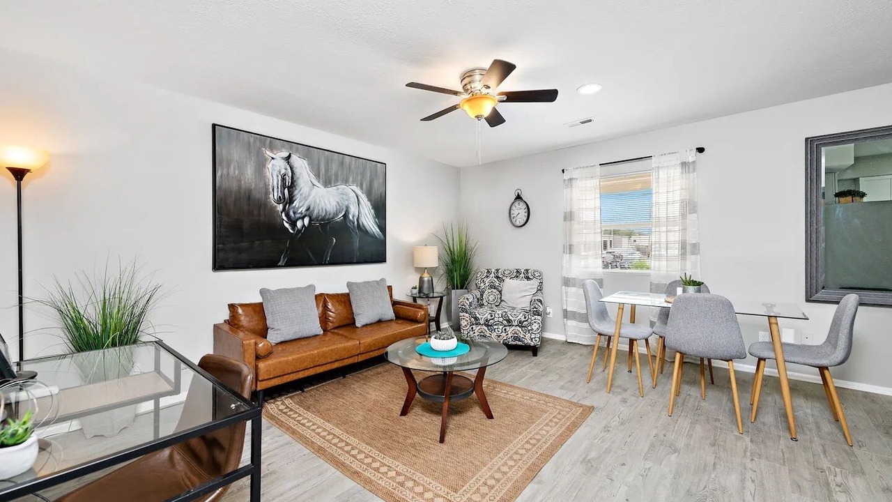 Photo of Livingroom in Lawrence