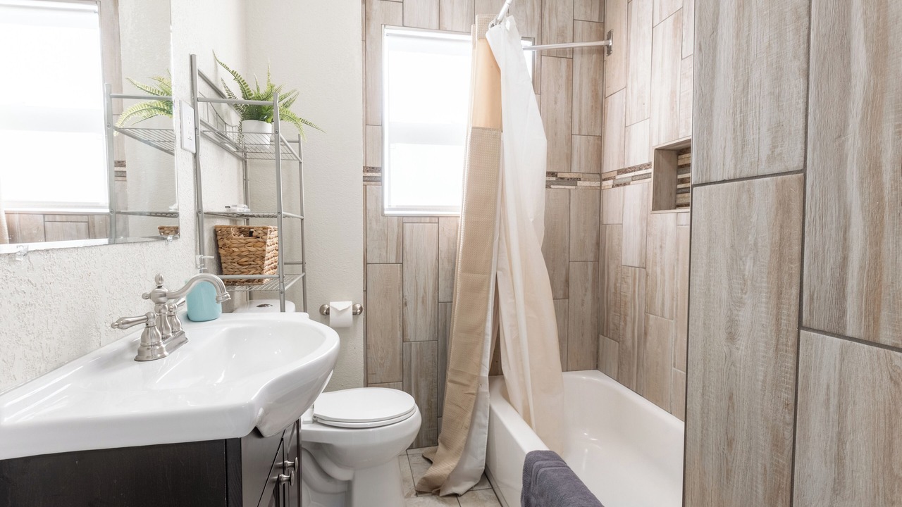 Photo of Bathroom in South Hyde Park